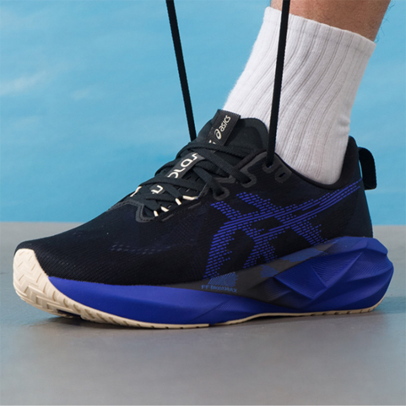 Asics NOVABLAST 5 Schwarz Roya – Badminton Victory Bewertung und Preis